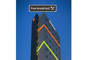 Amaris Hotel Tendean