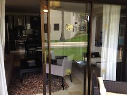 Lifestyle Royal Suites