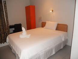 Cinfandel Suites