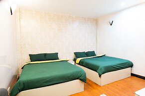 Il Divo Hostel