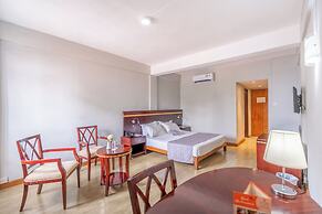Gold Crest Hotel