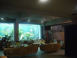 Hanamitsu Hotel & Spa