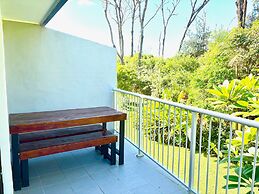 Smugglers on the Beach