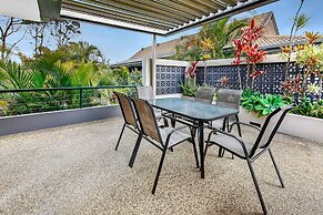 Smugglers on the Beach