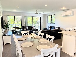 Smugglers on the Beach