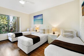 Smugglers on the Beach