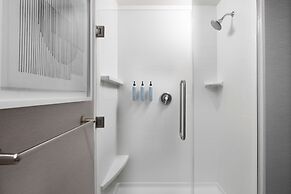 Courtyard Kansas City at Briarcliff