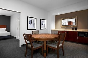 Courtyard Kansas City at Briarcliff