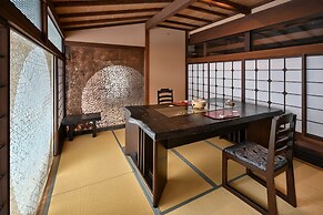 Akan Tsuruga Bessou HINANOZA