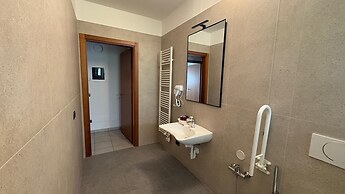 Kairos Garda Hotel