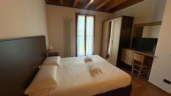 Kairos Garda Hotel