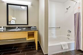 La Quinta Inn & Suites by Wyndham Leesville Ft. Polk