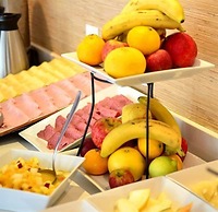 Real Colonia Hotel & Suites