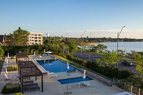 Real Colonia Hotel & Suites