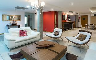 Real Colonia Hotel & Suites