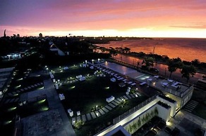 Real Colonia Hotel & Suites