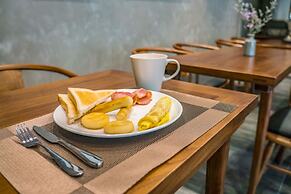 Guipu Courtyard Hotel