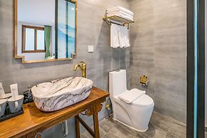 Guipu Courtyard Hotel