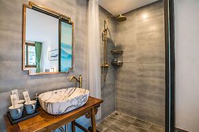 Guipu Courtyard Hotel