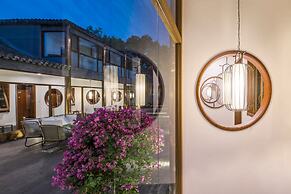 Guipu Courtyard Hotel