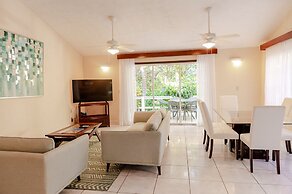 Paradise Beach Hotel & Resort