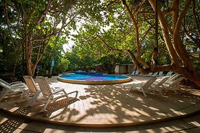 Paradise Beach Hotel & Resort