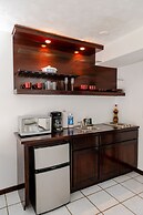 Paradise Beach Hotel & Resort