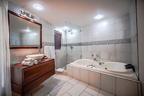 Paradise Beach Hotel & Resort