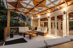 Paradise Beach Hotel & Resort