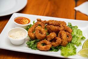 Paradise Beach Hotel & Resort