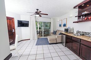 Paradise Beach Hotel & Resort