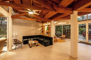 Paradise Beach Hotel & Resort