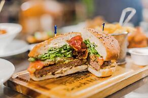 Paradise Beach Hotel & Resort