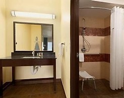 Super 8 by Wyndham Cotulla TX