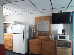 Suitcase Motel & Travel