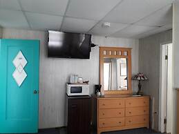 Suitcase Motel & Travel