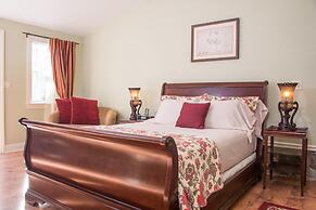 Caldwell House Bed & Breakfast