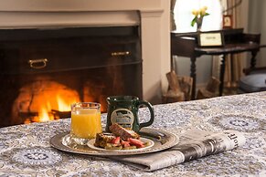 Caldwell House Bed & Breakfast