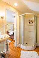 Caldwell House Bed & Breakfast