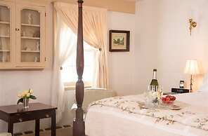 Caldwell House Bed & Breakfast