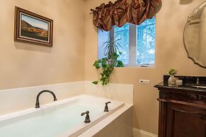 Caldwell House Bed & Breakfast