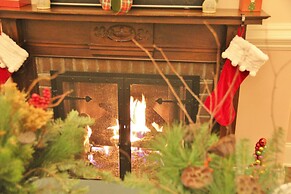 Caldwell House Bed & Breakfast