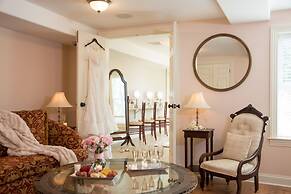 Caldwell House Bed & Breakfast