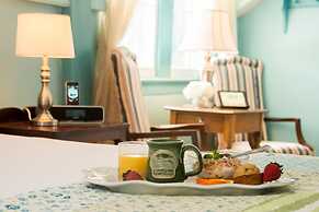 Caldwell House Bed & Breakfast