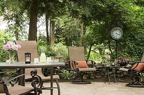 Caldwell House Bed & Breakfast