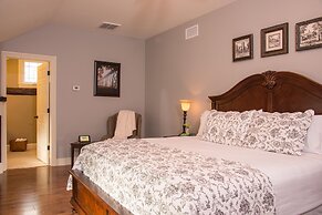 Caldwell House Bed & Breakfast