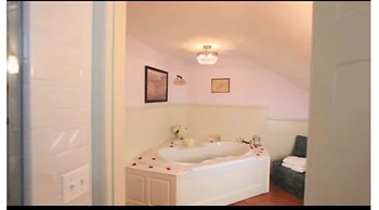 Caldwell House Bed & Breakfast