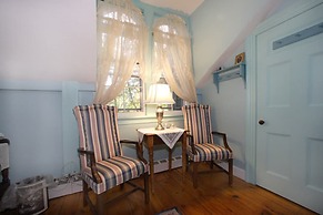 Caldwell House Bed & Breakfast