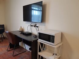 City of Sails Motel