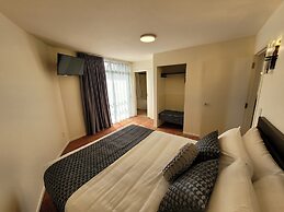 City of Sails Motel
